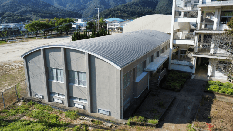 北浦中学校(12棟)非構造部材落下防止改修工事（外壁）