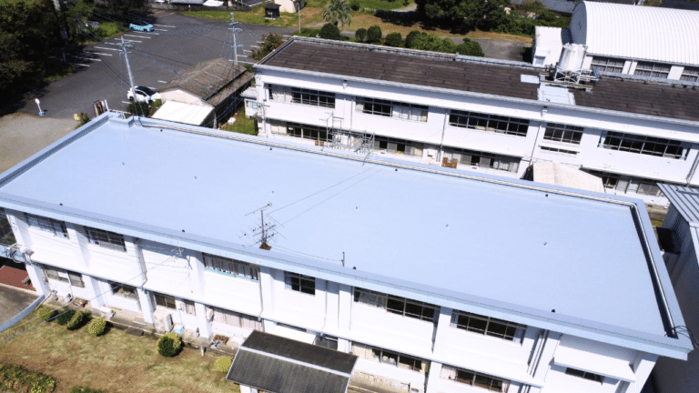 令和8年度  都農小学校 管理棟屋根防水修繕工事
